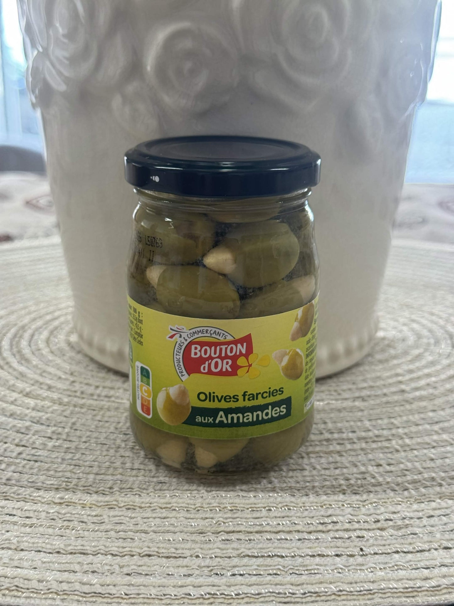 Bouton d'Or Francouzské zelené olivy plněné mandlemi (Olives farcies aux Amandes)
