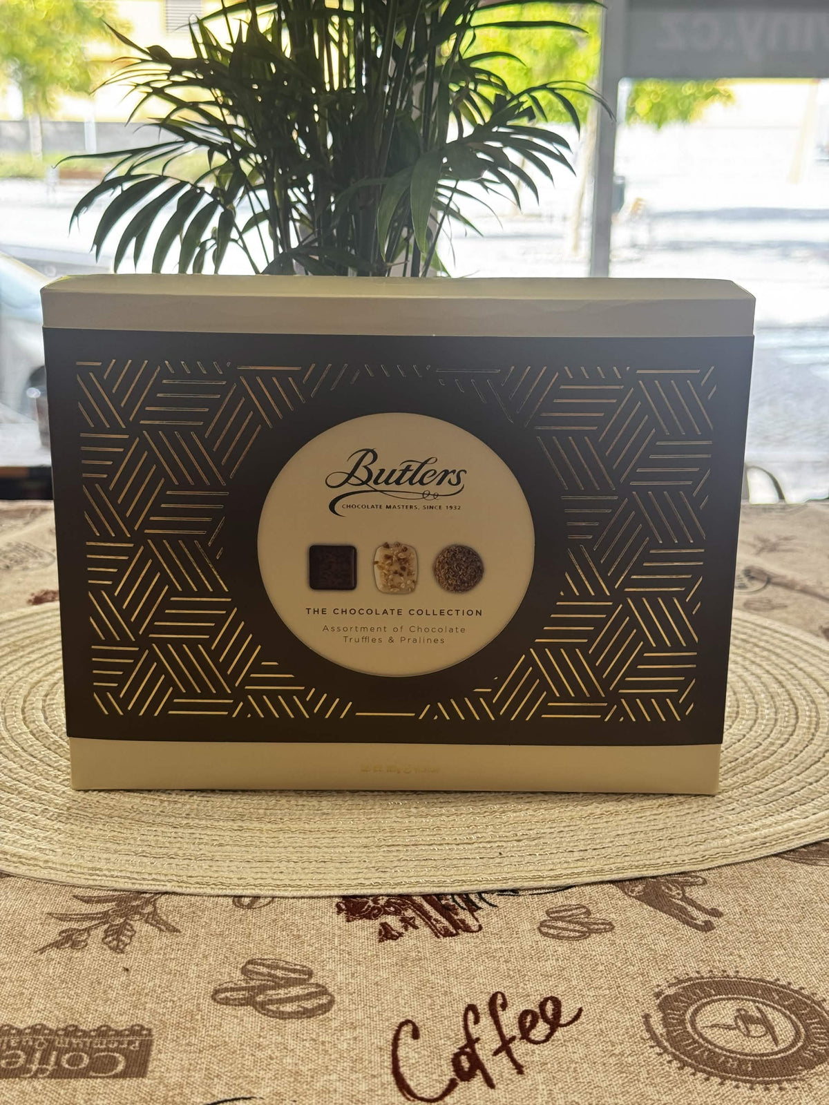 Butlers The Chocolate Collection – Luxusní kolekce čokoládových lanýžů a pralinek (300 g)